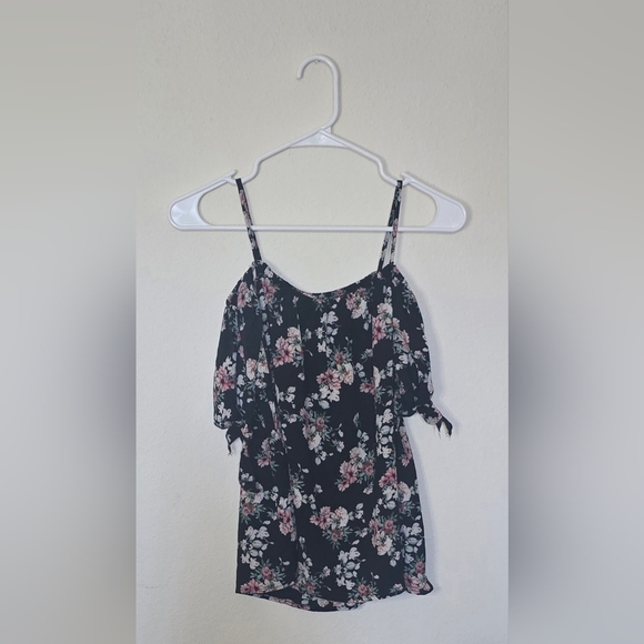 Paper Crane Tops - Paper Crane NWT Floral Off the Shoulder Boho Blouse Small